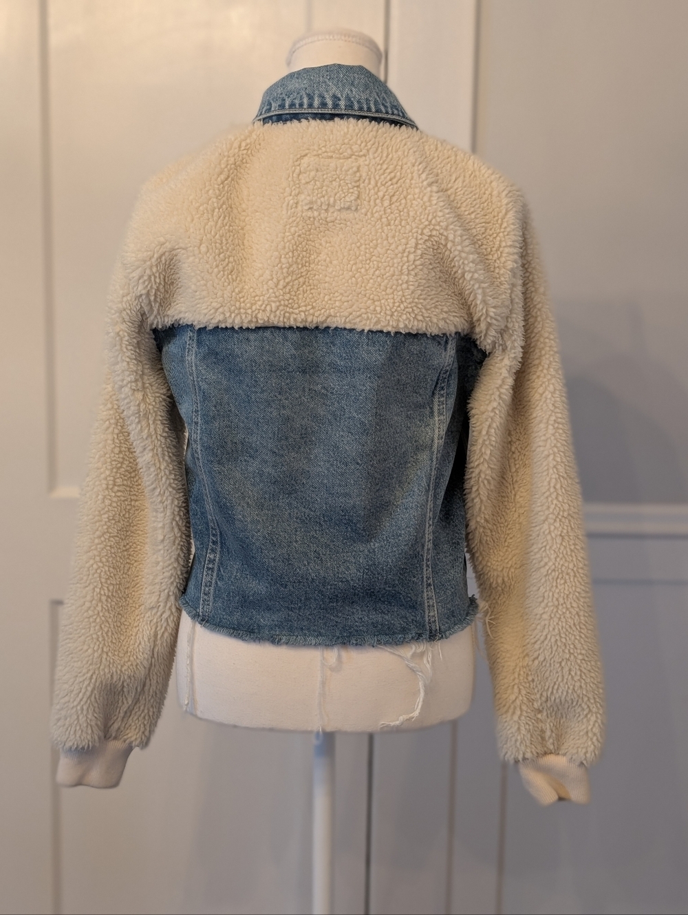 Abercrombie & Fitch Denim & Cream Sherpa Jacket - Women - Picture 3 of 4